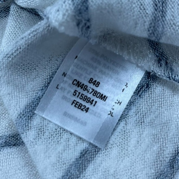 Caslon Shirt Womens Large White Striped Short Sleeve Knot Tee Vneck NWOT NEW - Picture 5 of 8